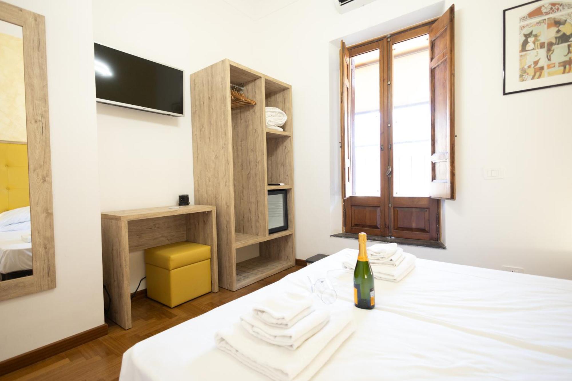 Romerooms Condotti Roma Exterior foto
